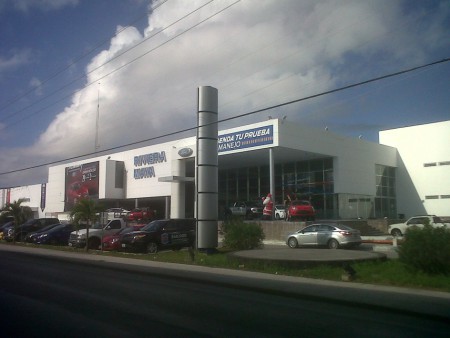 FORD RIVIERA MAYA, PROYECTO Y CONSTRUCCION, PLAYA DEL CARMEN, Q. ROO (BYPCO CARIBE CONSTRUCTORA)